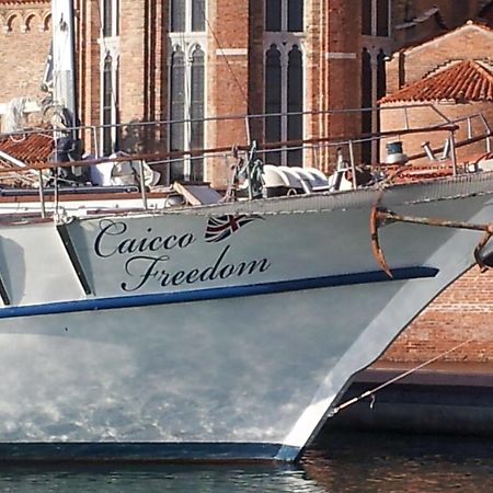 Готель Venezia Boat & Breakfast Caicco Freedom Екстер'єр фото